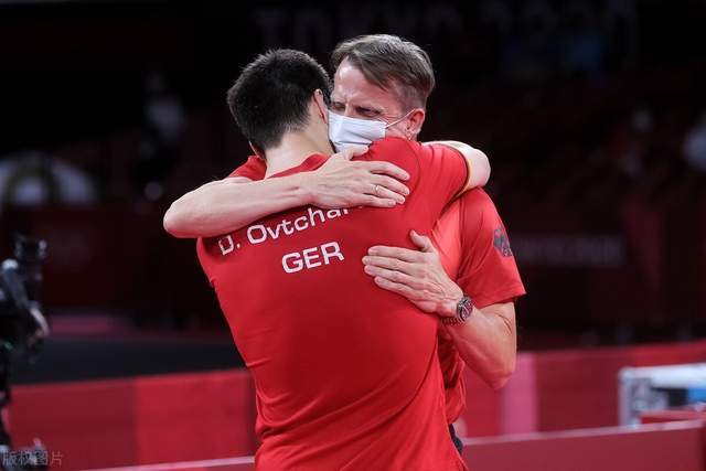 后场被对手 后场被对手