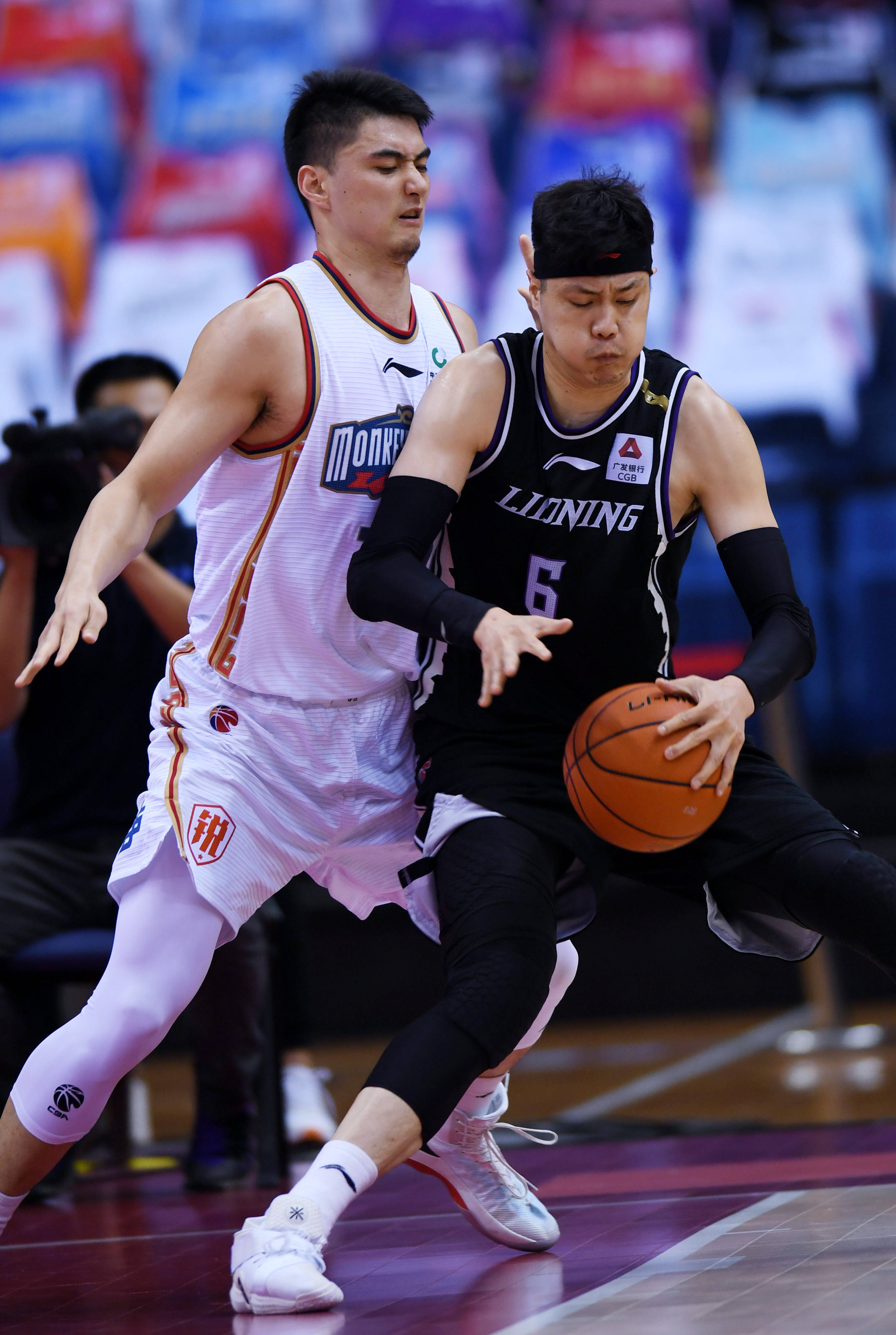 接近四双直 接近四双直